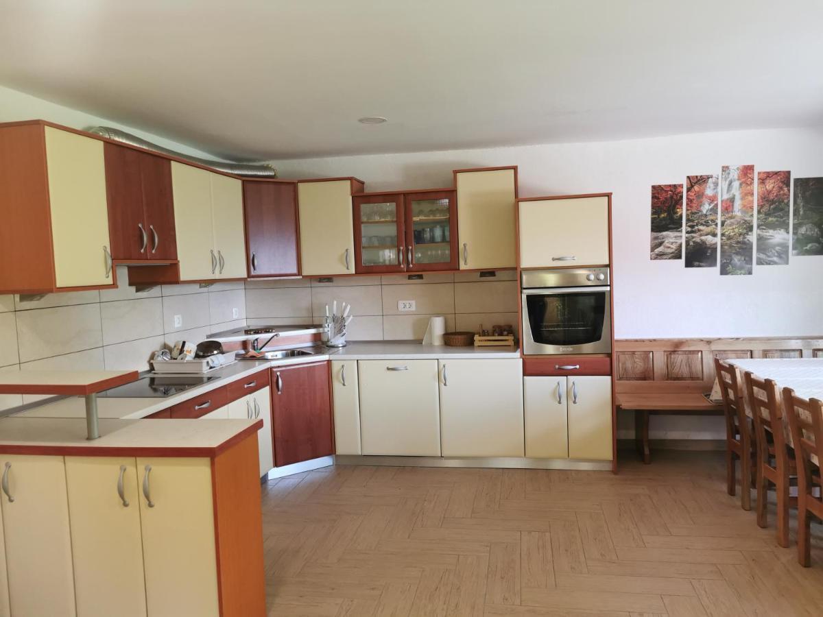 Apartma Brest Gornji Grad Extérieur photo