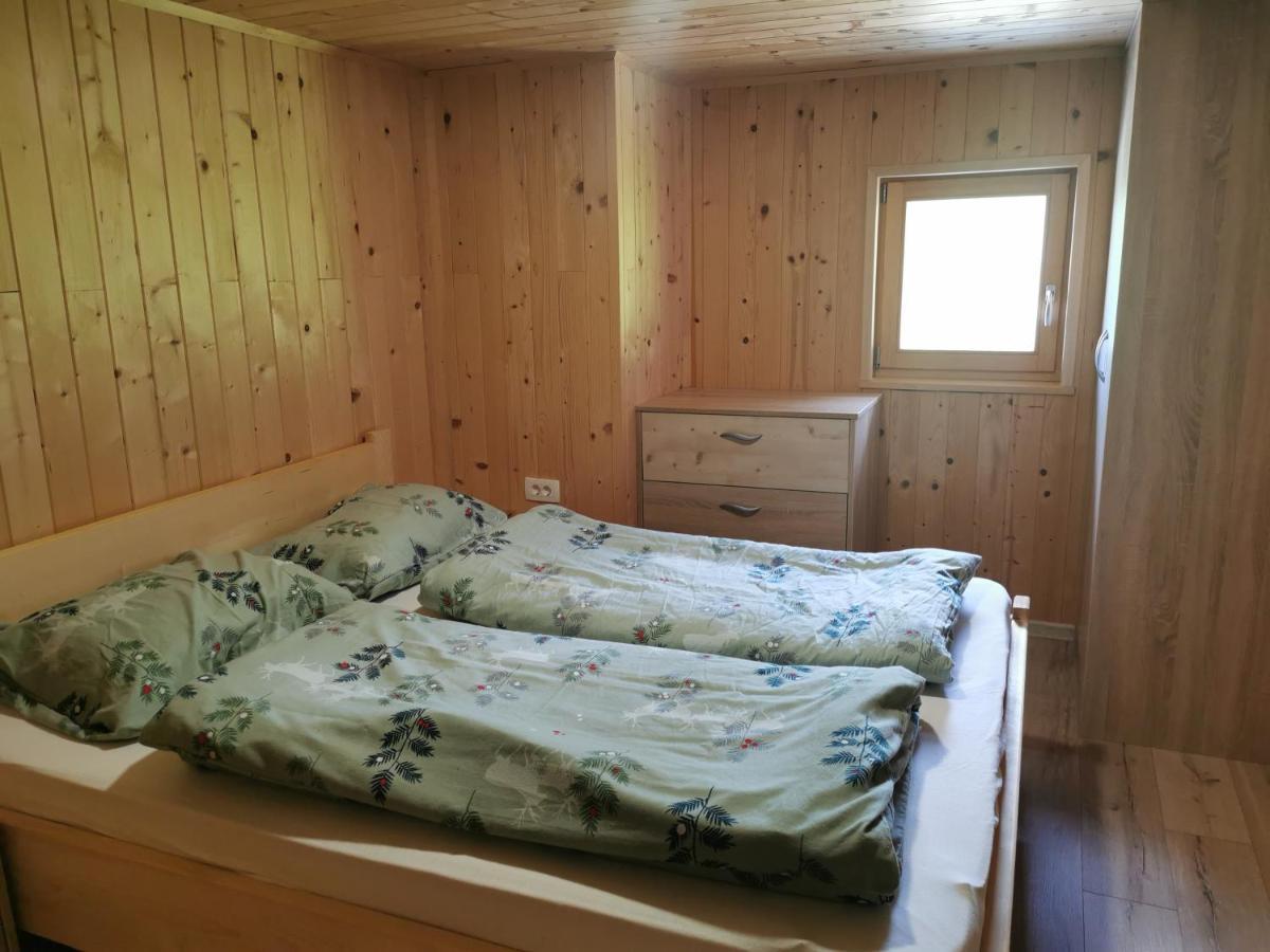 Apartma Brest Gornji Grad Extérieur photo